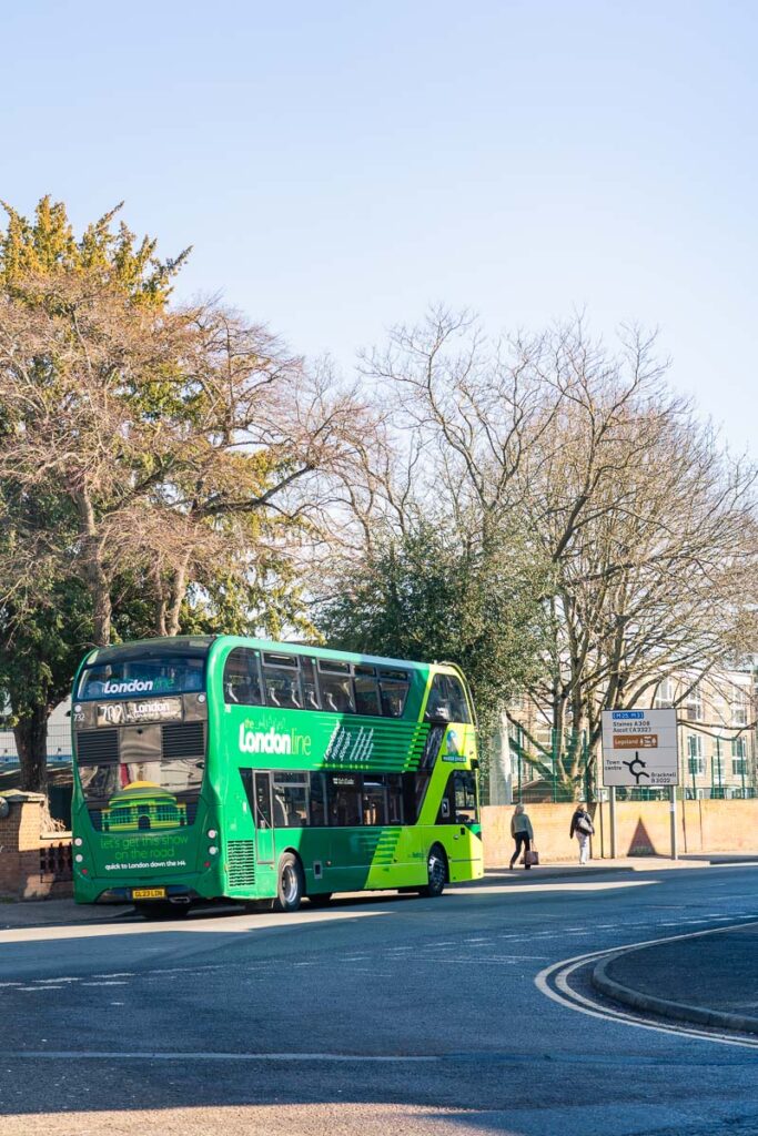 london to windsor bus