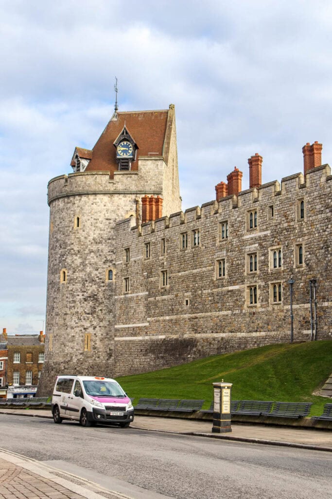 taxi by windsor castle