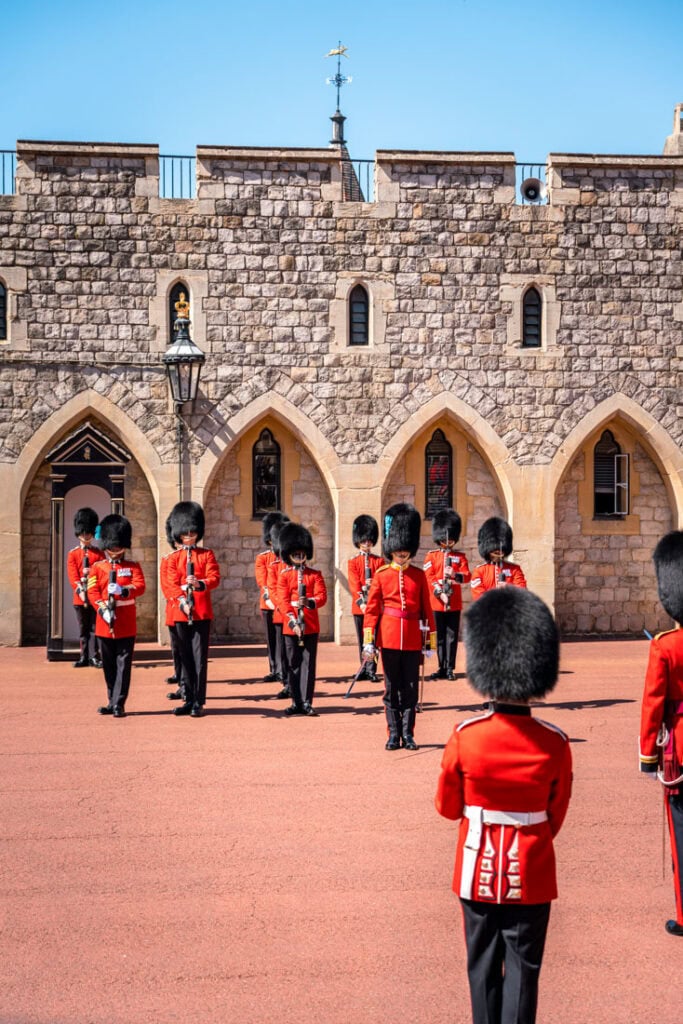 guards at windsor castle