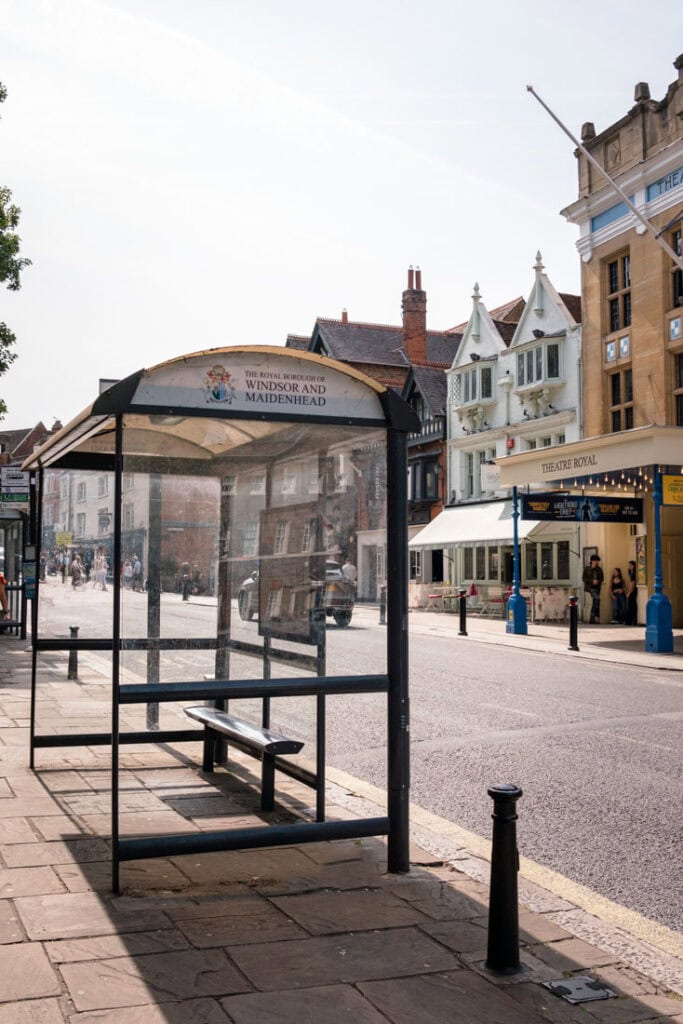 where to catch the bus to legoland
