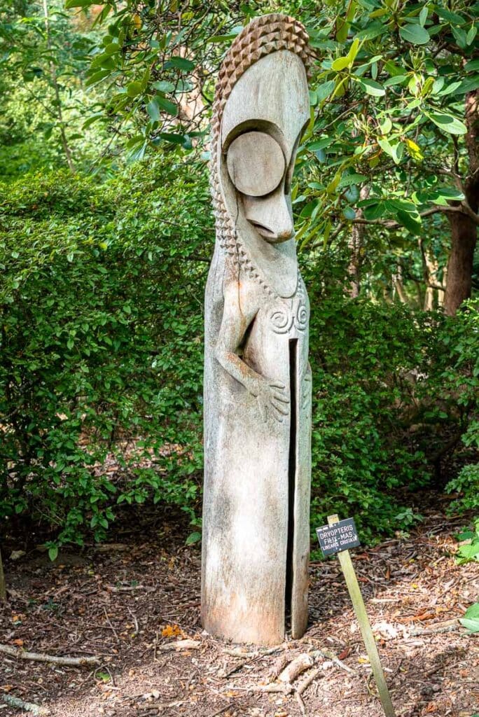 garden sculpture